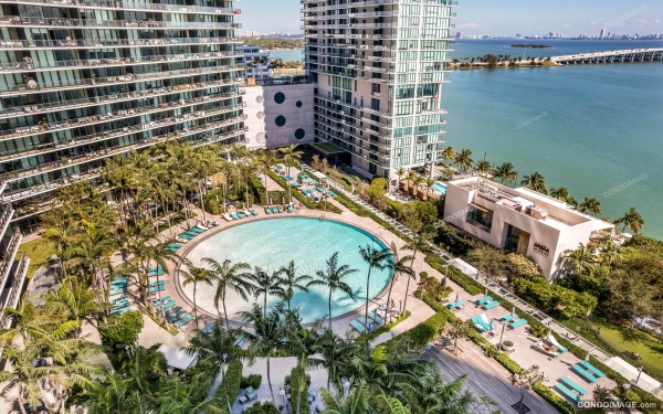 GranParaiso drone & aerial image 2 in Edgewater