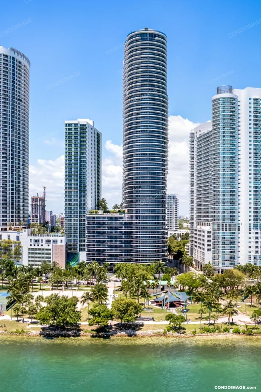 Aria on the Bay