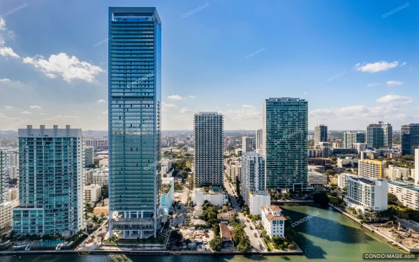 Bay House drone & aerial image 2 in Edgewater