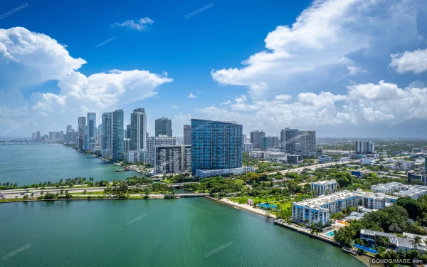 Blue on the Bay drone & aerial image 2 in Edgewater