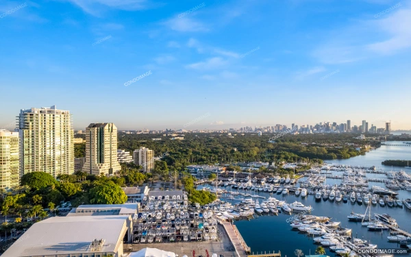 Grovenor House drone & aerial image 2 in Coconut Grove