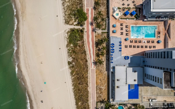 Carriage House drone & aerial image 2 in Miami Beach