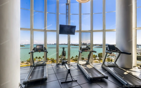 1800 Club amenities & common areas image 3 in Edgewater