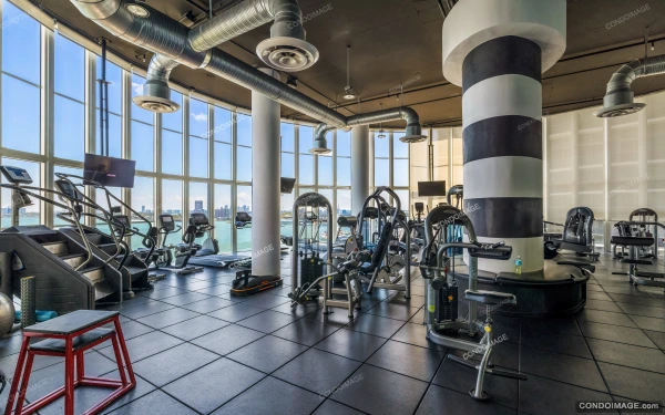 1800 Club amenities & common areas image 2 in Edgewater