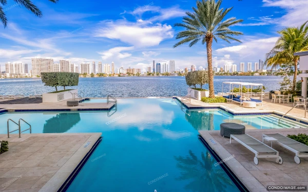 Marina Palms South Tower drone & aerial image 2 in North Miami Beach
