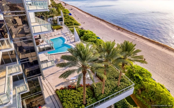Jade Ocean drone & aerial image 3 in Sunny Isles Beach