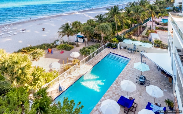 Solé on the Ocean drone & aerial image 3 in Sunny Isles Beach