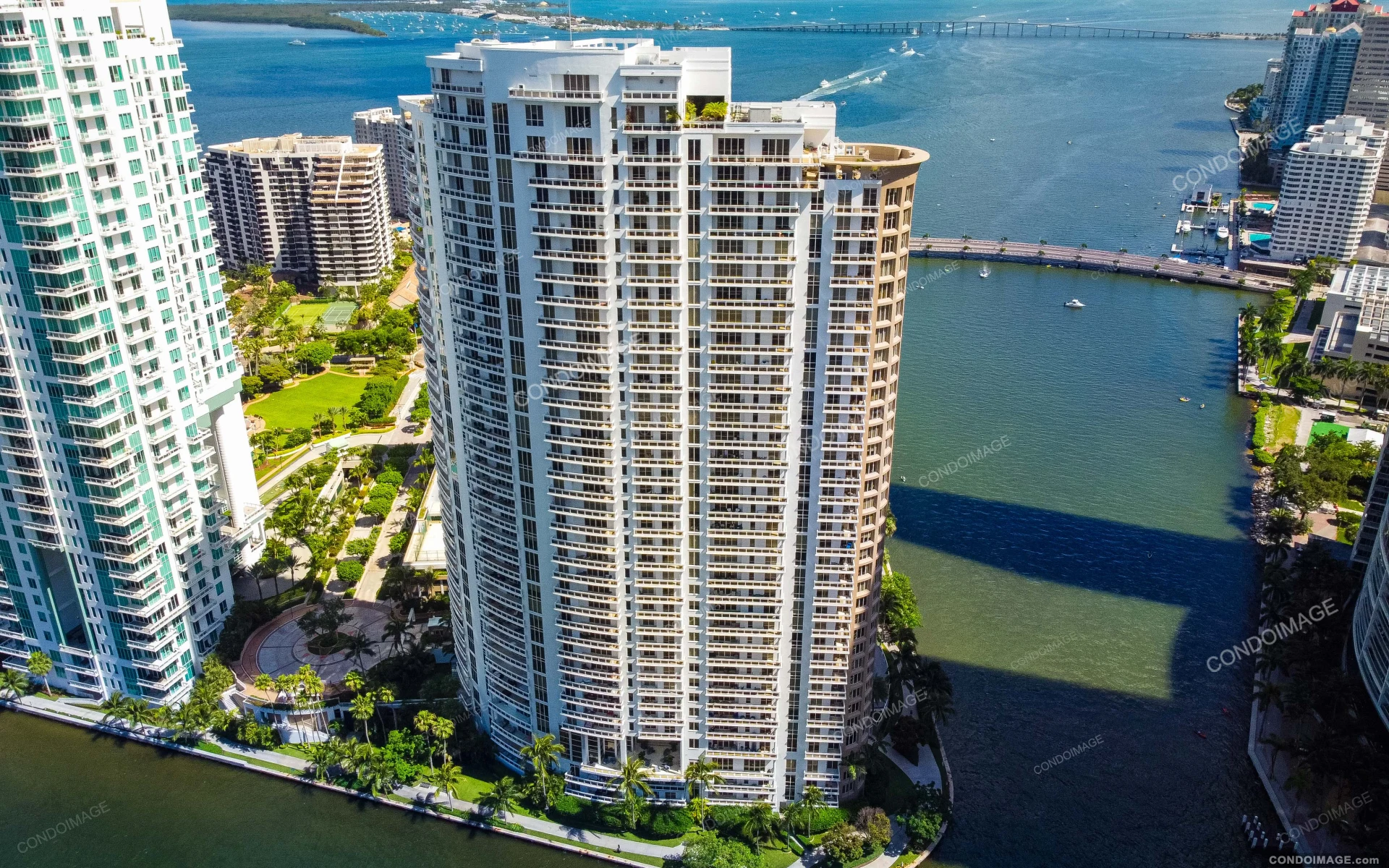 Carbonell, Brickell property management